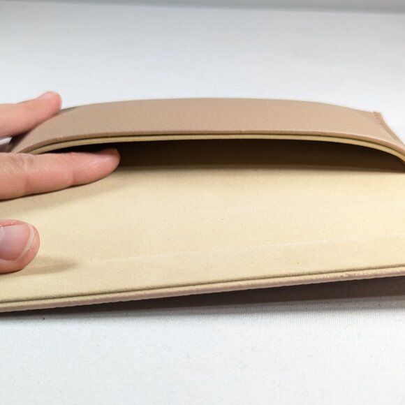 MaxMara sunglasses case, reading glasses protective sleeve in beige, phone case - Picture 7 of 8